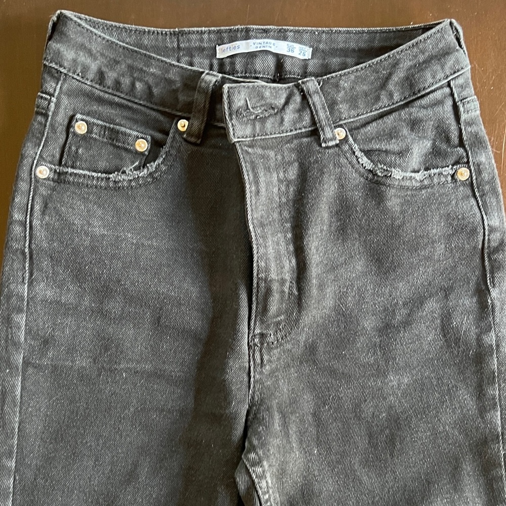 Lefties Black High Rise Skinny Jeans